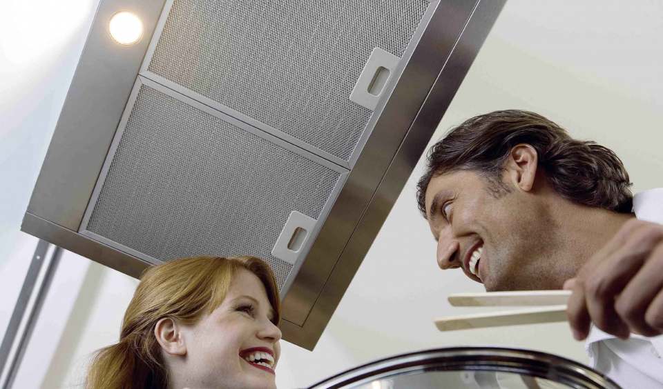 Die Dunstabzugshauben von Oranier: Mehr Kopffreiheit ist Trumpf