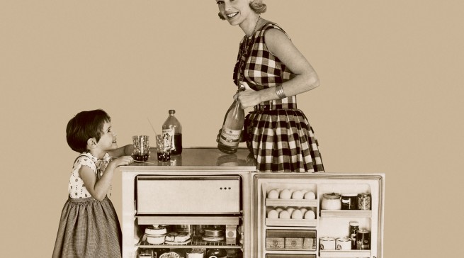 Die ersten Einbaukühlschränke Ende der 1960er Jahre waren immer Unterbaugeräte. Durch diese Lösung bekam die Einbauküche einen Umsatzanschub. (Bild: AMK)