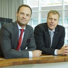 Als neuer Geschäftsführer für Marketing und Vertrieb der Miele Gruppe hat Dr. Axel Kniehl (l.) die Nachfolge von Dr. Heiner Olbrich (r.) angetreten.