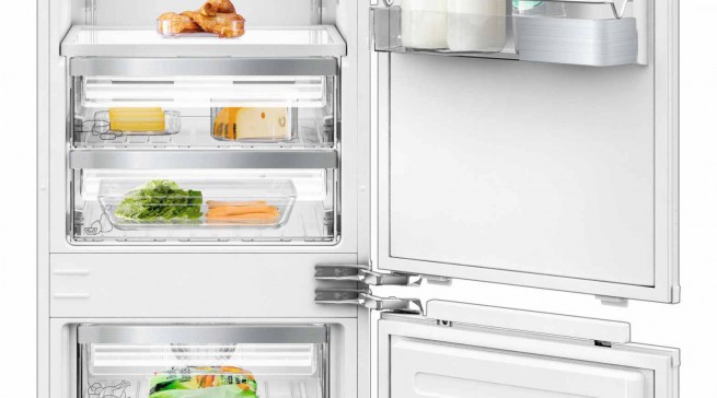 Grundig Kühl-/Gefrierkombination GKGI 15730 mit 247 Liter Nutzinhalt.