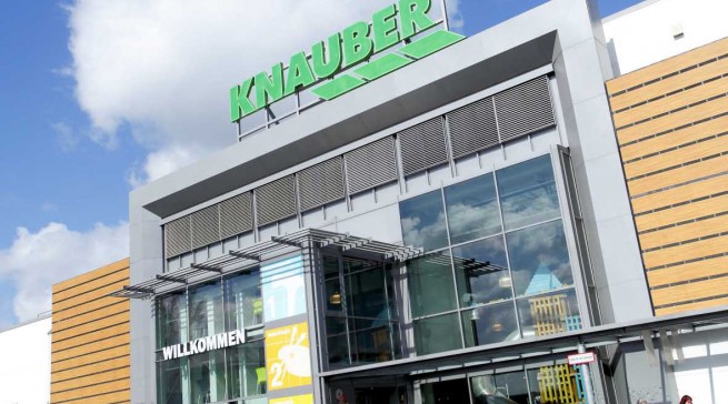 In Pulheim zeigt Knauber mit 14 Partnern aus der Industrie die Zukunft des Handels. Fotos: Knauber Freizeit.