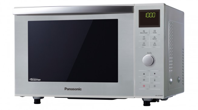 Die Panasonic Mikrowelle NN-DF385M ist Mikrowelle, Grill und Backofen.