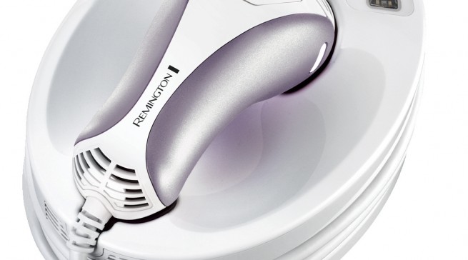 Remington Epilierer i-Light Pro IPL6500 mit Detailaufsatz für das weibliche Gesicht.