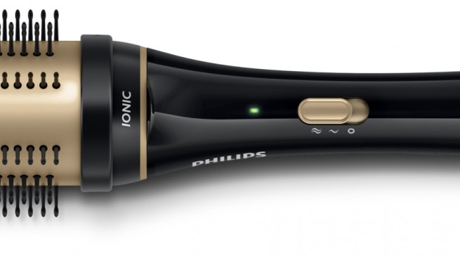 Die Philips KeraShine Stylingbürste HP8632/00 mit einziehbaren Borsten