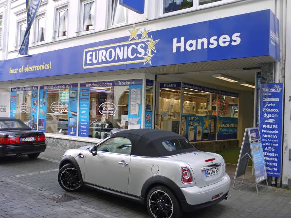 In der engen Innenstadt von Sinzig ist es gar nicht so einfach, bei Euronics Hanses einen Parkplatz vor der Tür zu bekommen.