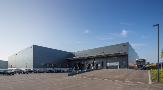 Im Arnsberger Gewerbegebiet „Gut Nierhof“ hat Caso jüngst ein 4.800 Quadratmetern großes Warenlager errichtet.