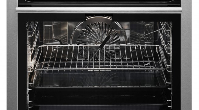 AEG Backofen ProCombi Plus Smart mit CookView-Kamera.