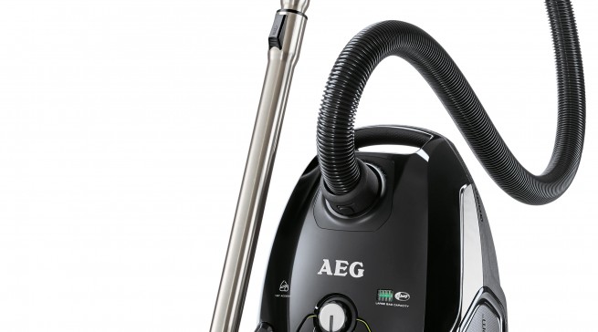 AEG Staubsauger SilentPerformer Öko ASP7130 aus aus 60 % hochwertigem Recyclingkunststoff.