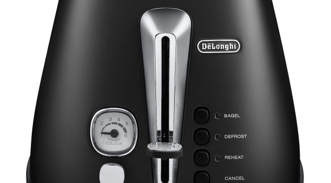 De'Longhi Distinta Toaster CTI2103 ist ein Zwei-Schlitz-Toaster.