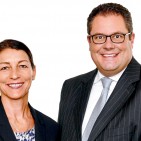 Ziehen die Strippen künftig unter dem Dach der Wertgarantie-Group: Andrea Campbell und Patrick Döring.