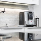 Macht in der Küche eine „bella figura“: CafeRomatica 858 von Nivona.