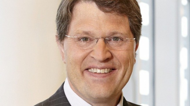 Miele-Chef Dr. Reinhard Zinkann, Vorsitzender des ZVEI-Fachverbandes Elektro-Haushalt-Großgeräte: „Deutschland bleibt ein sehr wettbewerbsintensiver Markt. Die hohe Kaufkraft und die immer noch gute Konsumstimmung motiviert Anbieter, im deutschen Markt aktiv zu werden oder ihr Angebot hierzulande auszuweiten.“