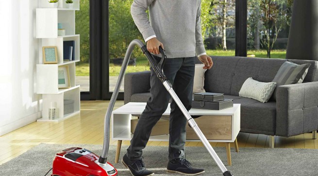 Rowenta Staubsauger Silence Force Compact Animal Care Pro ist ein Beutelstaubsauger.