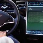 Das Smart Home aus dem Tesla steuern – digitalStrom macht’s möglich.