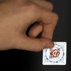 Klein und vielseitig einsetzbar: Der Spark-Aufkleber.