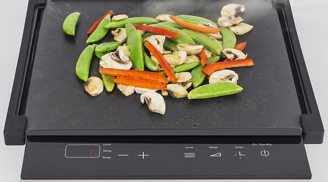 Caso Grill S-Line 2100 Tablegrill-Set mit Induktionskochfeld.