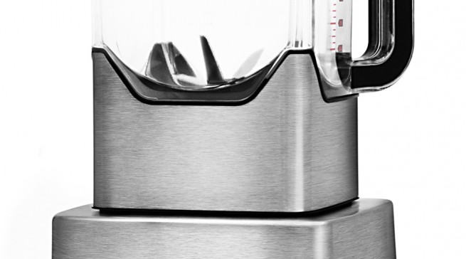 Caso Mixer B2000 mit Gehäuse aus gebürstetem Aluminium.