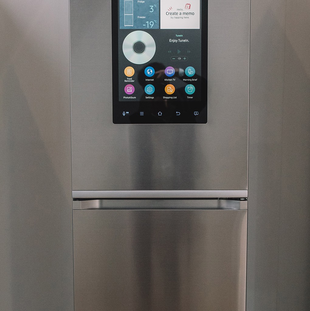 Reden wir nicht über den Stromverbrauch: Der Family Hub von Samsung ist der digitale Treffpunkt in der Küche.