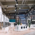 Blickfang direkt am Eingang der großzügigen Halle der XPost: Der Home Appliance-Bereich von Samsung setzte vor allem auf Waschen und Kühlen.