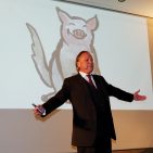 Gastredner Dr. Marco Freiherr von Münchhausen zum Thema Selbstmotivation: „So zähmen Sie Ihren inneren Schweinehund!“