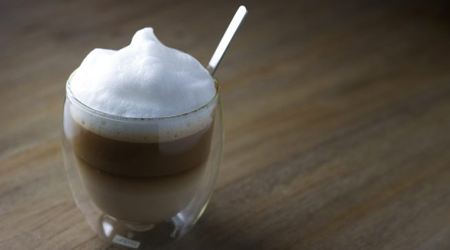 Kaffeetasse mit Milchschaum