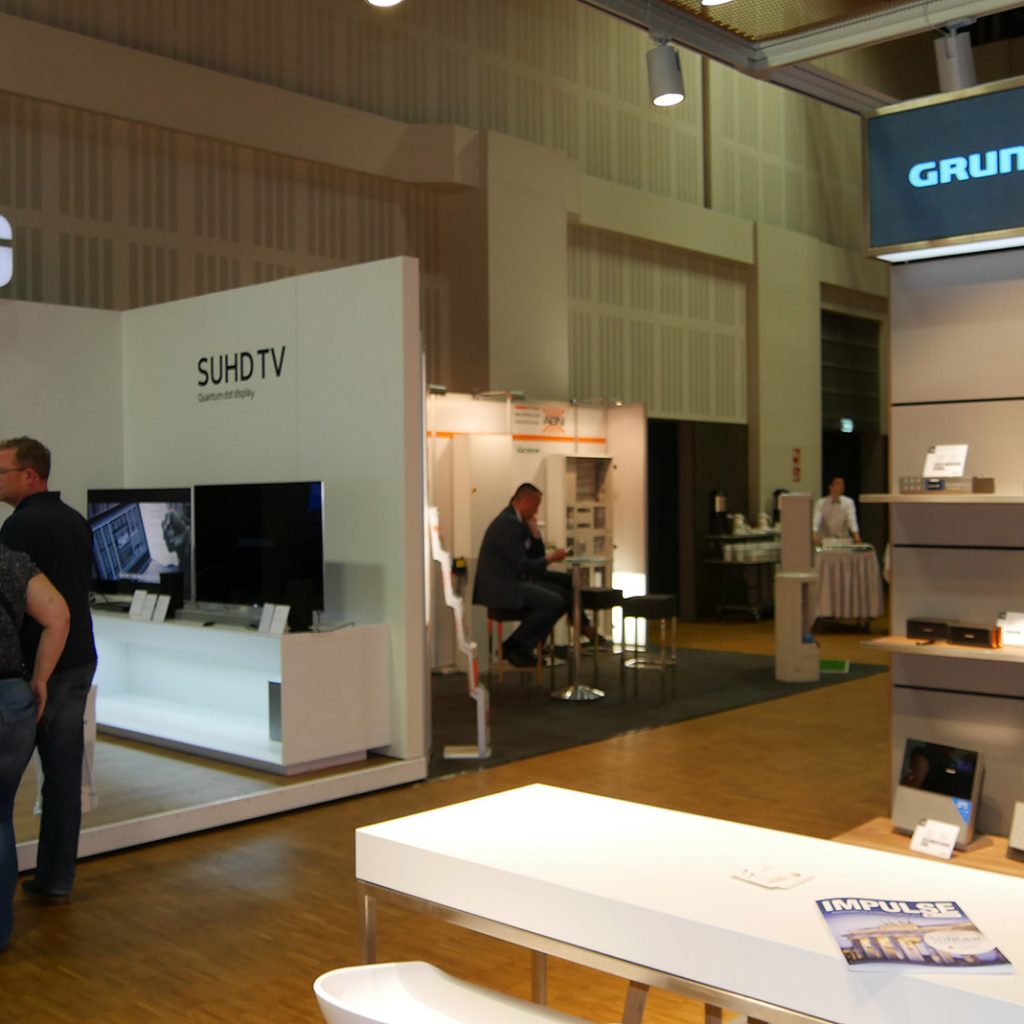 Von der „Braunen Ware“ zeigten Grundig und Samsung Flagge.