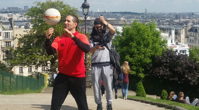 Freestyler Sean Garnier kickte während der EM für Hisense.