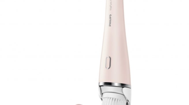 Die Philips Gesichtsreinigungsbürste VisaPure Advanced Sensitive SC5363/10 mit Zubehör