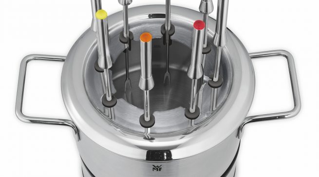 Das WMF LONO Fondue im Set mit acht Gabeln