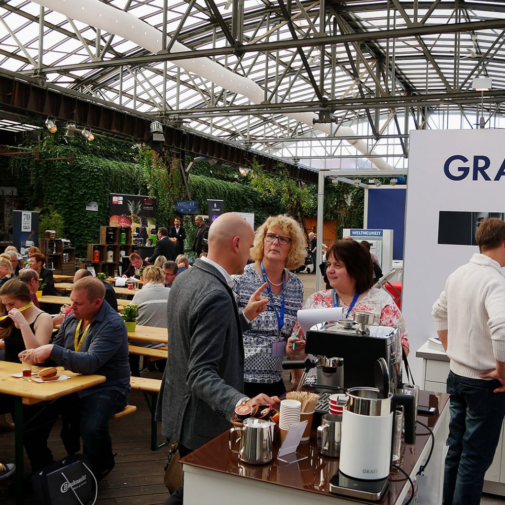 Lebhafter Informationsaustausch in herrlichem Ambiente.