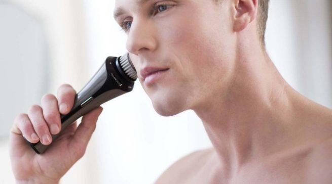 Remington Gesichtsreinigungsbürste Recharge FC2000 für Männer.