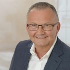 Nach seiner Tätigkeit für Panasonic, Samsung und Grundig ist Hans Wienands nun neuer Senior Vice President bei Hisense Germany. (Foto: Andi Werner)