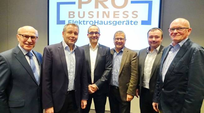 Der alte und neue Vorstand von ProBusiness (v.l.): Heinz Werner Ochs, Peter Wildner, Jan Recknagel, Heinz Götz, Thomas Schwamm und Berthold Niehoff.
