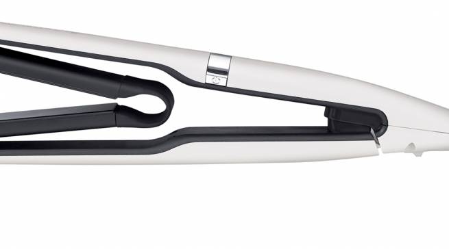 Remington Haarglätter Air Plates S7412 mit federnd gelagerten Stylingplatten.
