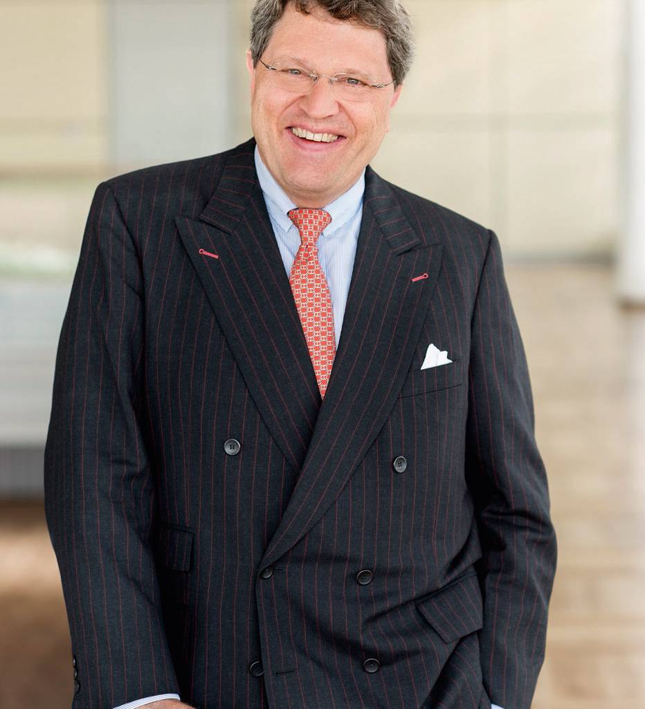 Von der Mitgliederversammlung der ZVEI-Hausgeräte-Fachverbände erneut als Sprecher der deutschen Hausgeräteindustrie bestätigt: Dr. Reinhard Zinkann.