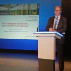 Prof. Dr. Justus Haucap zum Kartellrecht: Die Leistung des Handels muss honoriert werden. Prof. Dr. Justus Haucap zum Kartellrecht: Die Leistung des Handels muss honoriert werden.