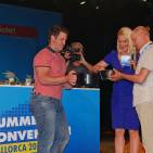 Hier verderben viele Köche einmal nicht den Brei (v. r.): Christian Mandt, Judith Rakers und Matthias Steiner. Hier verderben viele Köche einmal nicht den Brei (v. r.): Christian Mandt, Judith Rakers und Matthias Steiner.