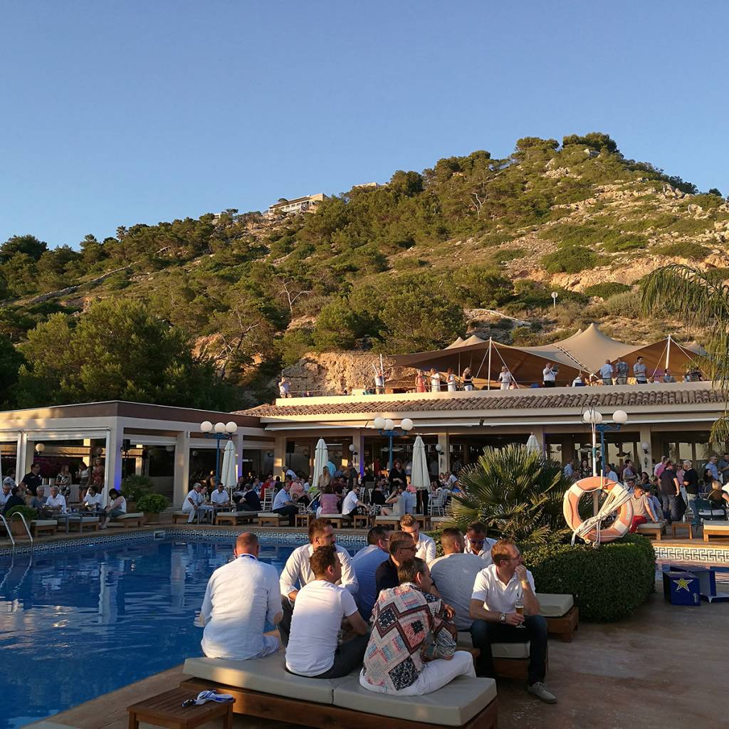 Ausklang der Summer Convention im Beachclub Mhares.