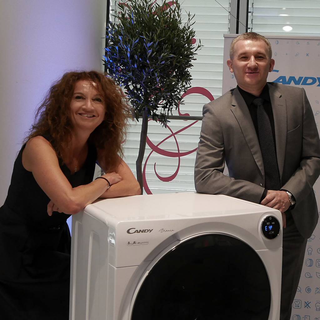 Freuen sich auf den Start der Waschmaschine Bianca: Business Director Claudia Kreps und Country Manager Rafal Dziedzic aus dem Hause Candy Hoover, Ratingen.