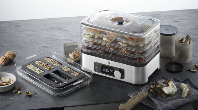 WMF KÜCHENminis Dörrautomat Snacktogo mit Silikonform für Müsliriegel.