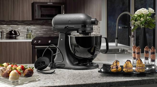 Nur 1.000 Exemplare für Europa: Artisan Black Tie von KitchenAid.