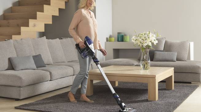 Rowenta Staubsauger Air Force 360 mit Power-Slim-Vision-Saugkopf.