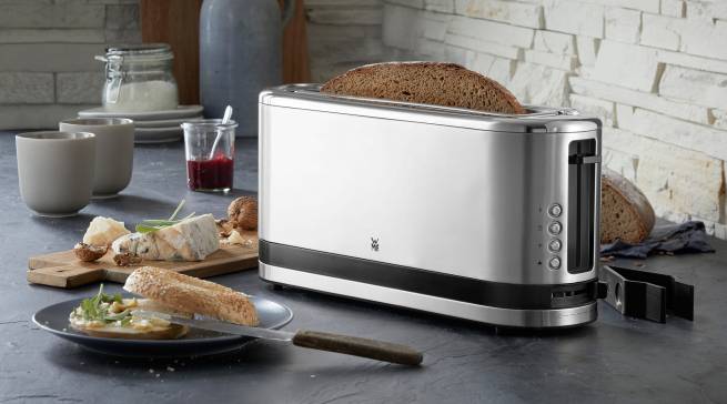 WMF KÜCHENminis Langschlitz-Toaster mit Keep Cool Wärmeisolierung.