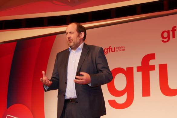 Martin Vesper, CEO digitalStrom AG: „Der Bot weiß jetzt, wie man eine Kaffeemaschine einstellt und hat Wissen über Kaffeesorten. Er weiß auch, wer gerade einen Kaffee möchte und kennt die Vorlieben des Nutzers. Er ist ein Barista.“