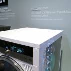 IFA Highlight: Nachhaltigkeit demonstriert Grundig mit einer Wäschetrommel aus recycelten PET-Flaschen.