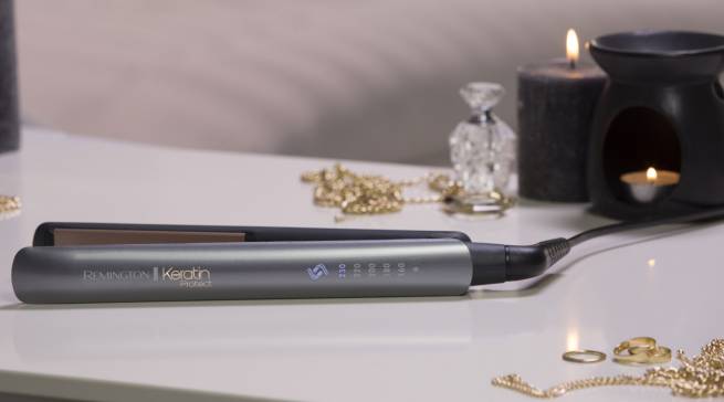 Remington Keratin Protect Haarglätter S8598 mit Hitzeschutzsensor.