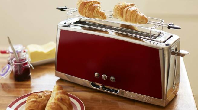 Russell Hobbs Langschlitz-Toaster Luna Solar Red 23250-56 mit 6 Bräunungsstufen.