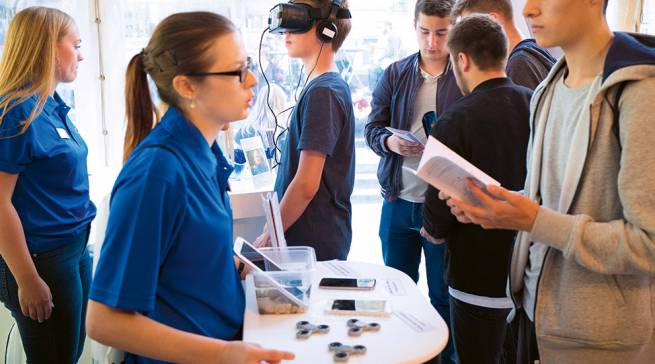 Noch mehr Durchblick: VR-Brillen eröffnen neue Wege bei der Suche nach Azubis.