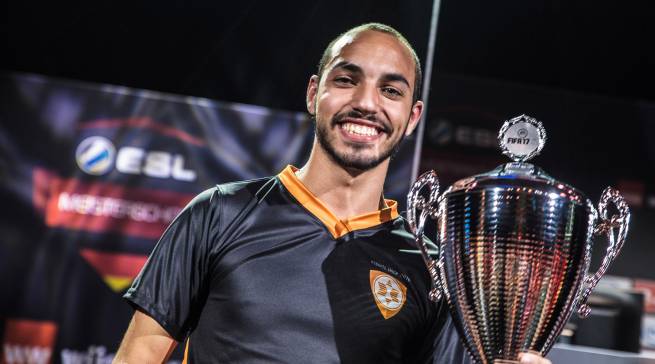 Erfolgreich: Mohammed „Mo_Aubameyang“ Harkous, Deutscher FIFA 17-Sommermeister 2017.