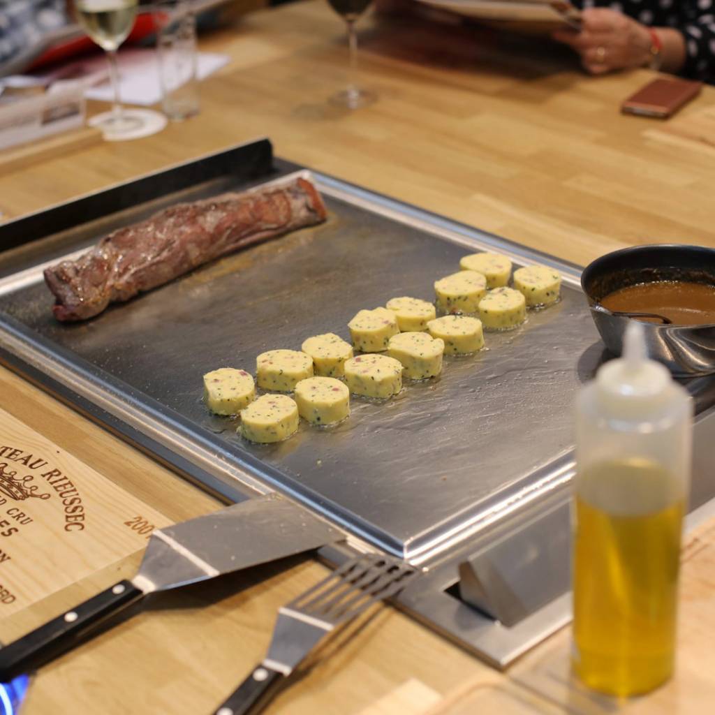 So genussvoll kann Kochen am Tisch ein.